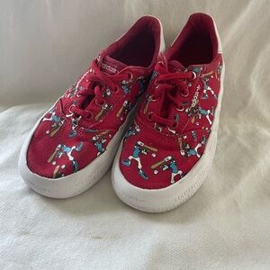 Disney x Adidas  Red Baseball Sport Goofy Shoes Boys Youth Size 9 Sneakers